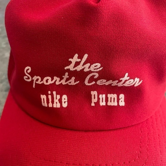 Vintage The Sports Center Nike Puma Script New Era USA Red Snapback Hat 80s 90s - Picture 2 of 9